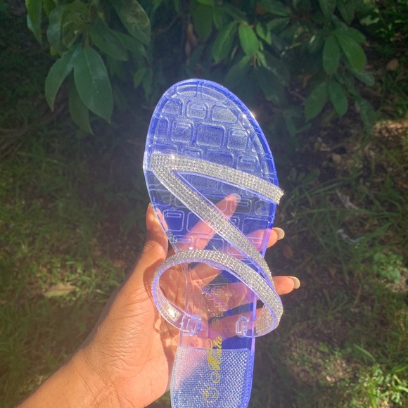 Cinderella Sandals - Picture 2 of 5